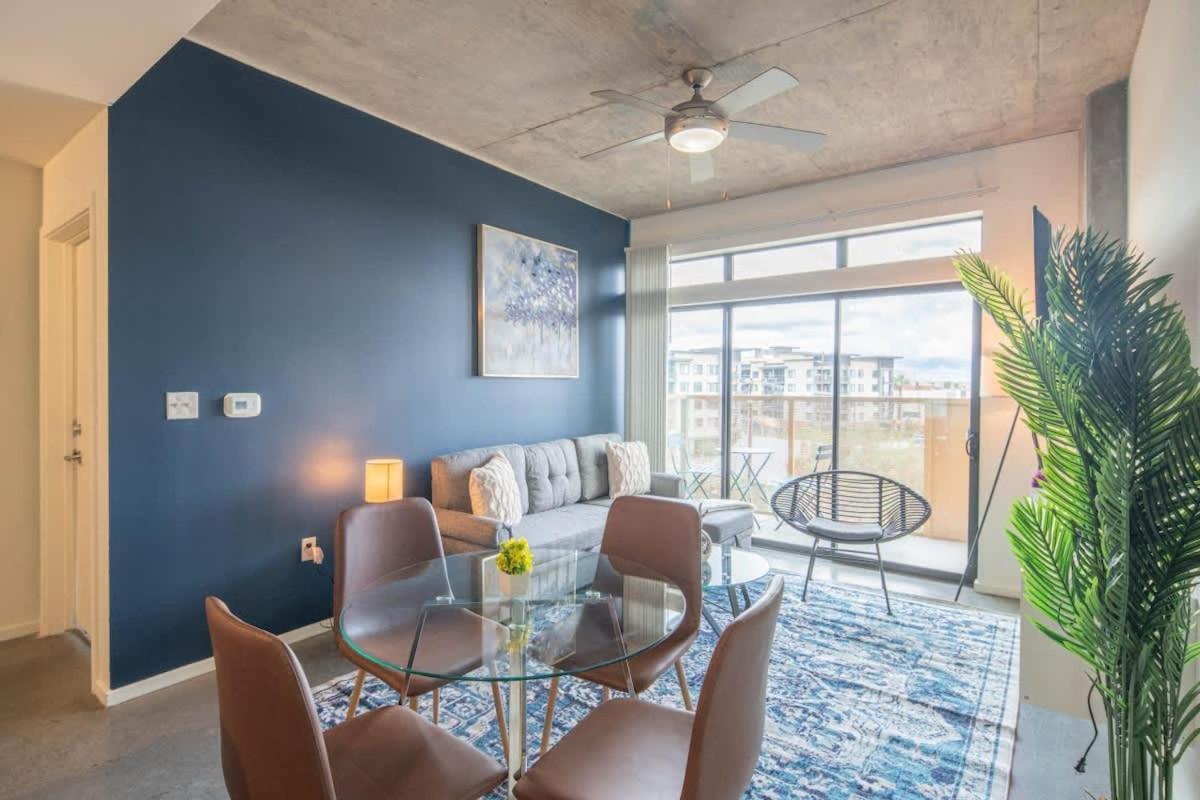 Apartment Spacious 2bd - Dt- Gym, Pool, Parking Sleep8